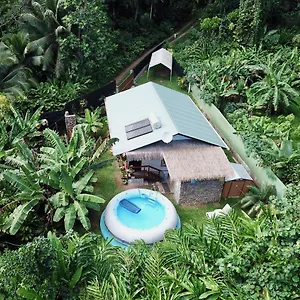  Villa Fare Honu Cook's Bay French Polynesia